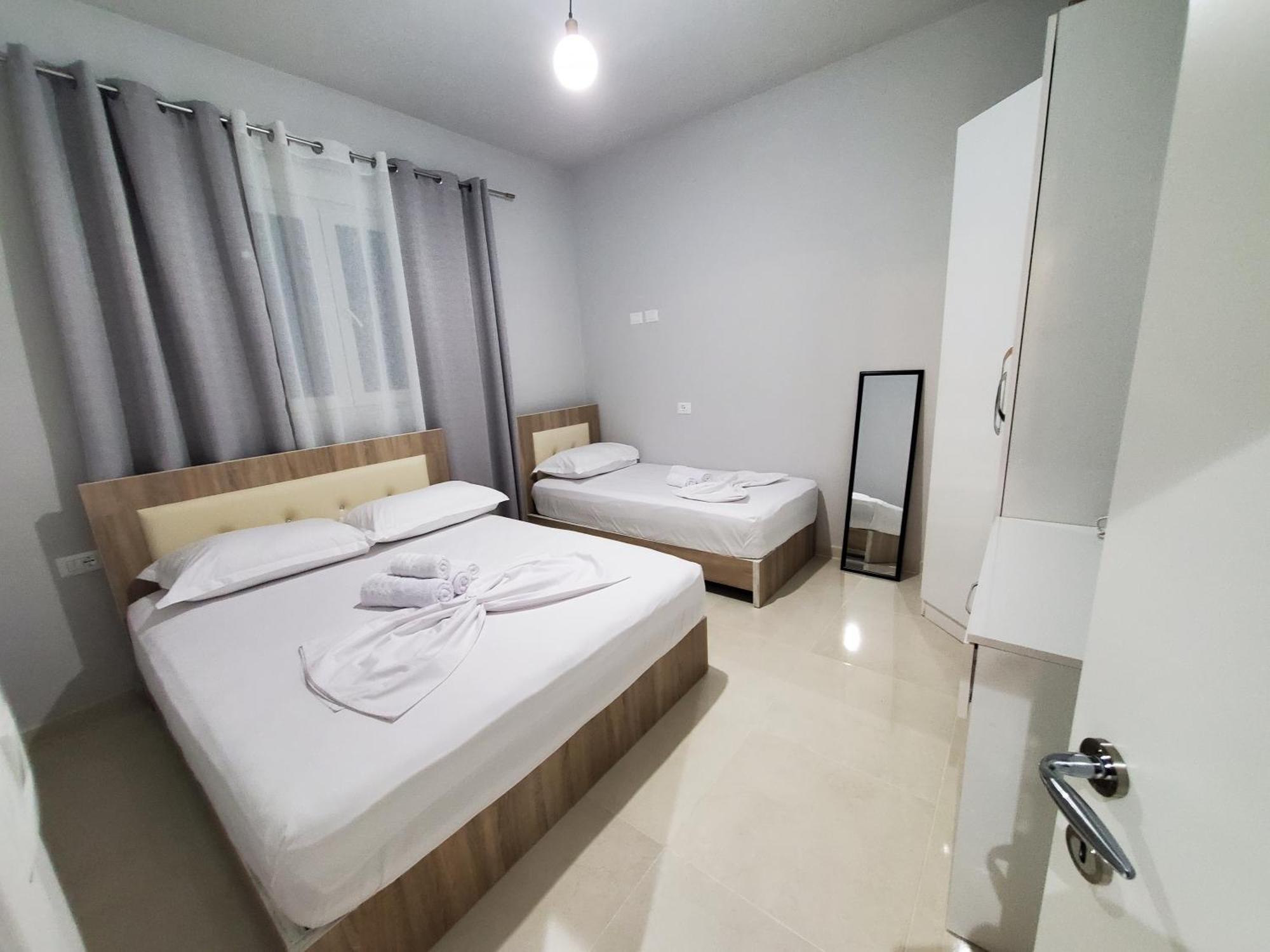 Twins Apartment Përmet المظهر الخارجي الصورة