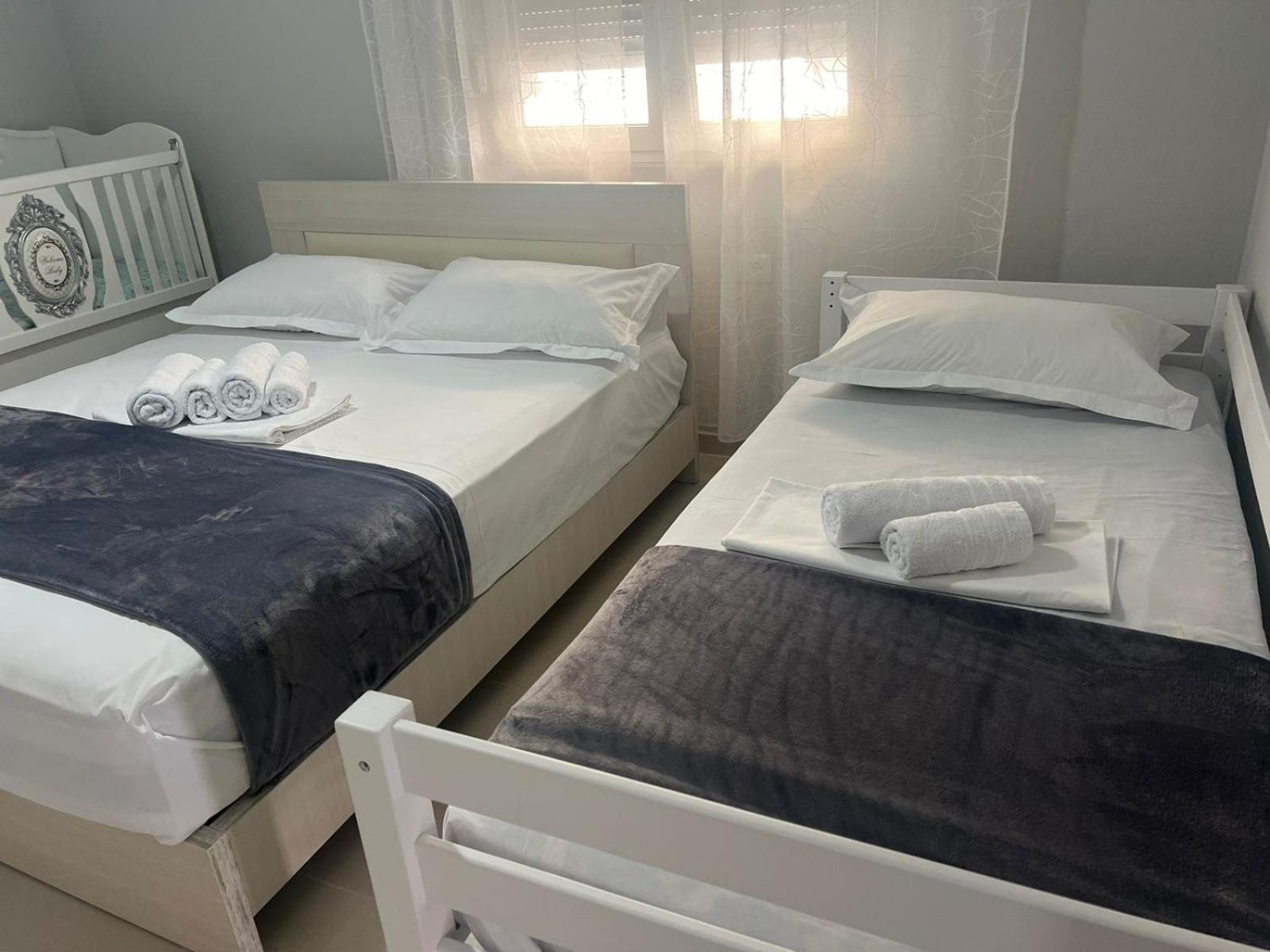 Twins Apartment Përmet المظهر الخارجي الصورة